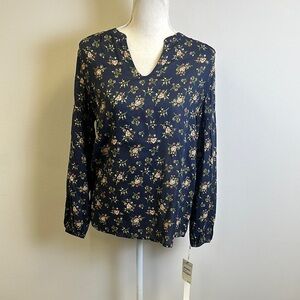 Caslon Blue Fitted Long Sleeve Blouse